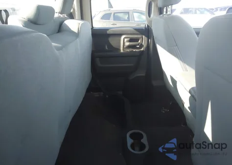 2016 Ram 1500 Express z USA, uszkodzony, nr VIN 1C6RR6FT8GS319749